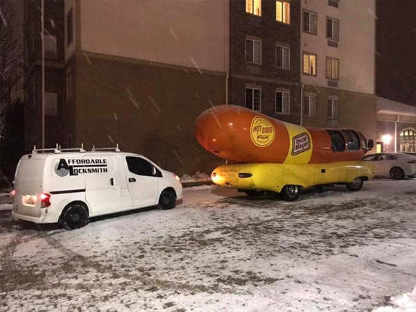 Even the Oscar Meyer Wienermobile needs emergency lockout help Even the Oscar Meyer Wienermobile needs emergency lockout help